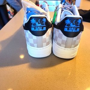 Nike Air Force 1 lebron james strive for greatness